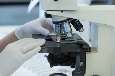 Komplexný diagnostický nástroj: SARS-COV-2, FLU A/B a RAPIGEN TEST